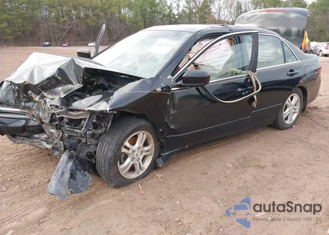 2007 Honda Accord 2.4 Ex z USA, uszkodzony, nr VIN 1HGCM56877A110934